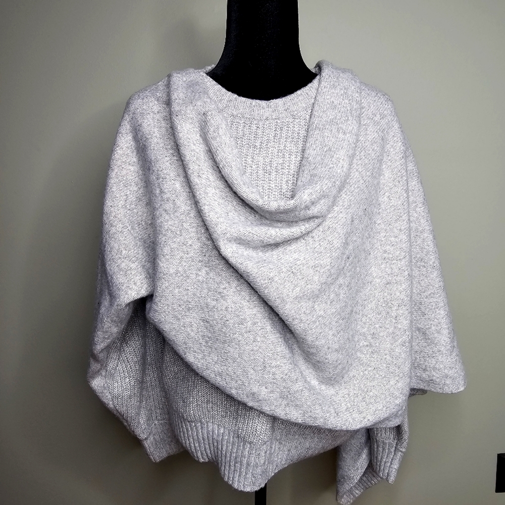 Cabi Gray Wrap Pullover Knit Long Sleeve Sweater with Attached Scarf Size Medium